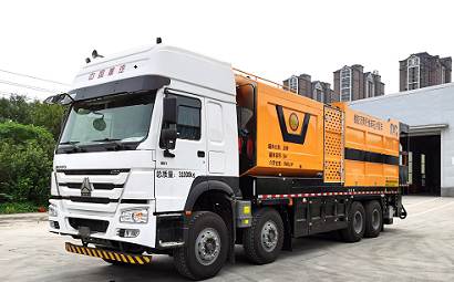 How should the inspection and management of road construction machinery be carried out